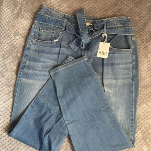 Ana Skinny Jeans with belt